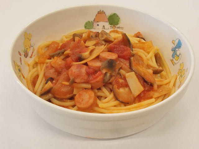 きのことウインナーのトマトパスタ