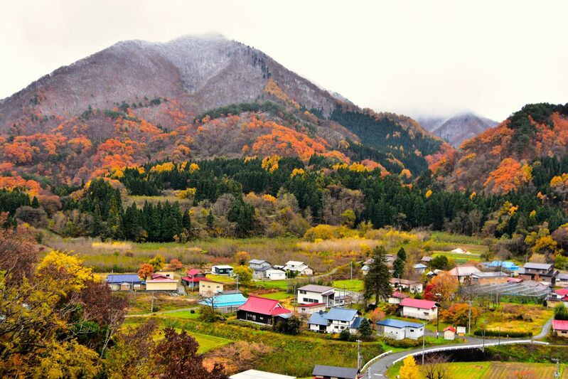 初雪の大滝と上悪戸